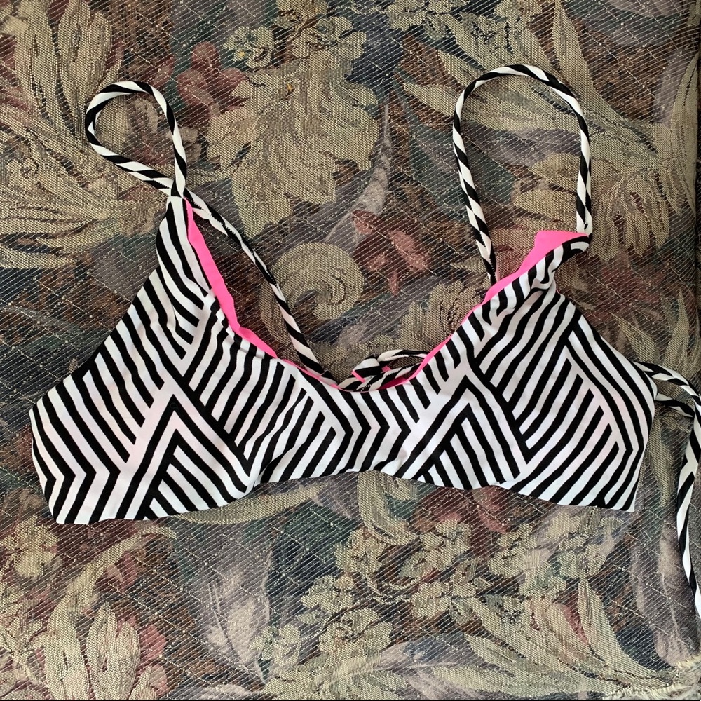 Doll box Strappy Bikini top
